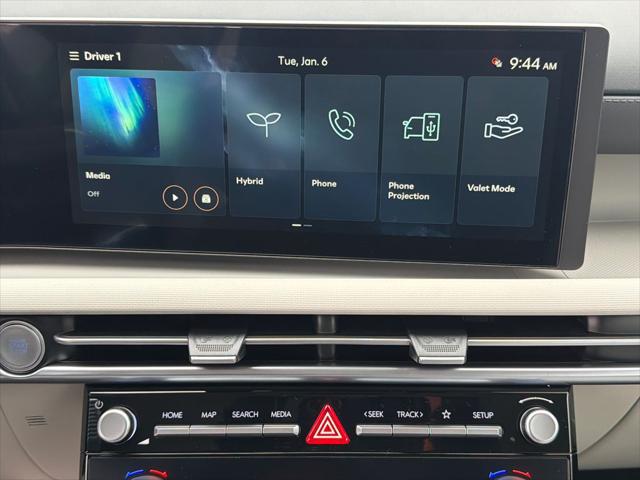 2026 Hyundai Tucson Hybrid Blue SE
