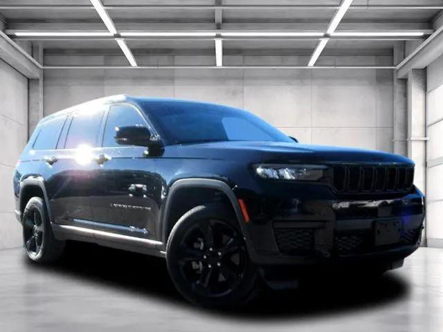 2022 Jeep Grand Cherokee L Altitude 4x4 for sale in Chiefland, FL