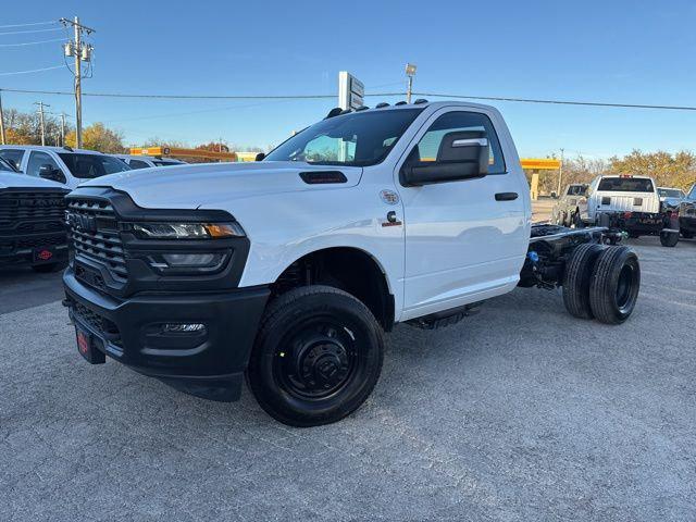 2026 RAM Ram 3500 Chassis Cab RAM 3500 TRADESMAN CHASSIS REGULAR CAB 4X4 60 CA 2026 RAM Ram 3500 Chassis Cab RAM 3500 TRADESMAN CHASSIS REGULAR CAB 4X4 60 CA