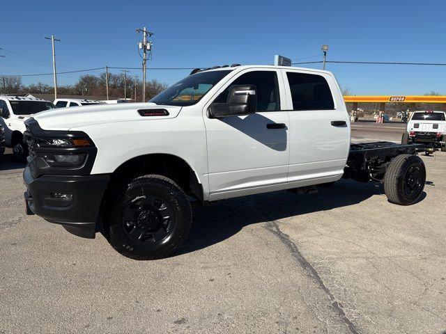 2026 RAM Ram 3500 Chassis Cab RAM 3500 TRADESMAN CREW CAB CHASSIS 4X4 60 CA