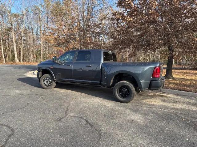 2026 RAM Ram 3500 RAM 3500 LIMITED MEGA CAB 4X4 64 BOX