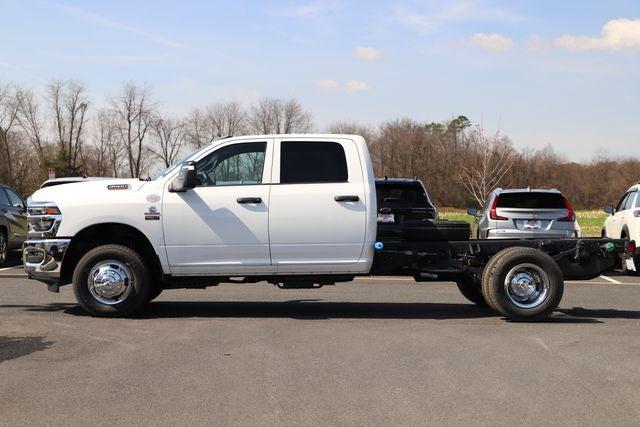 2026 RAM Ram 3500 Chassis Cab RAM 3500 TRADESMAN CREW CAB CHASSIS 4X4 60 CA