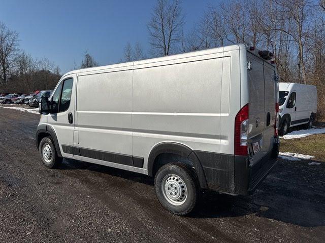 2026 Ram ProMaster Cargo Van Tradesman Low Roof 136" WB w/Pass Seat