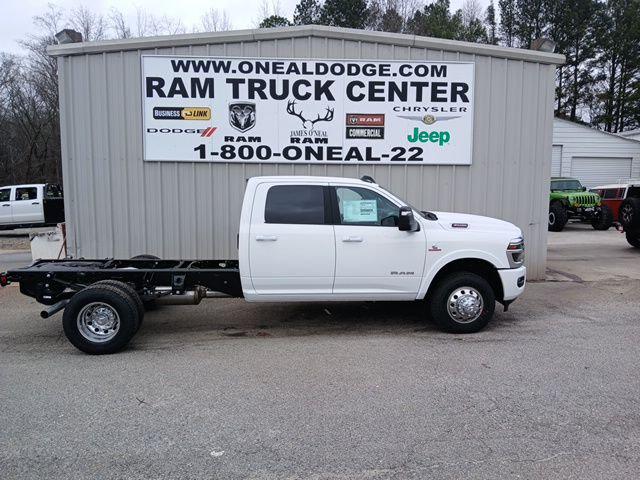2026 RAM Ram 3500 Chassis Cab RAM 3500 BIG HORN CREW CAB CHASSIS 4X4 60 CA 2026 RAM Ram 3500 Chassis Cab RAM 3500 BIG HORN CREW CAB CHASSIS 4X4 60 CA