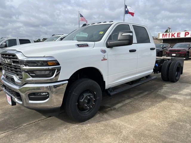 2026 RAM Ram 3500 Chassis Cab RAM 3500 TRADESMAN CREW CAB CHASSIS 4X4 60 CA