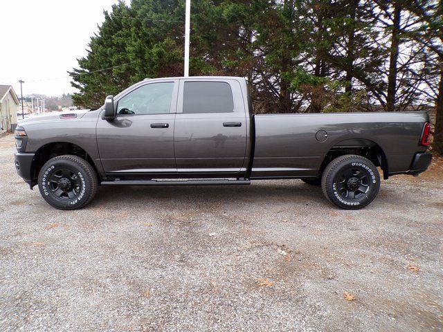 2026 RAM Ram 3500 RAM 3500 TRADESMAN CREW CAB 4X4 8 BOX