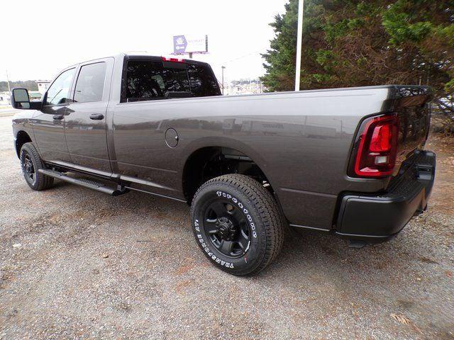 2026 RAM Ram 3500 RAM 3500 TRADESMAN CREW CAB 4X4 8 BOX