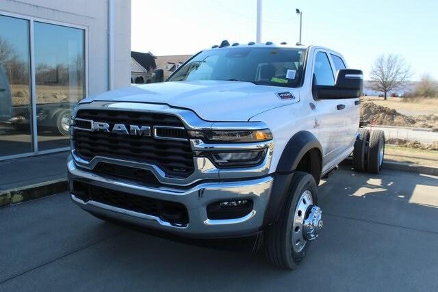 2026 RAM Ram 4500 Chassis Cab RAM 4500 TRADESMAN CHASSIS CREW CAB 4X4 60 CA