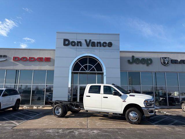 2026 RAM Ram 3500 Chassis Cab RAM 3500 TRADESMAN CREW CAB CHASSIS 4X4 60 CA 2026 RAM Ram 3500 Chassis Cab RAM 3500 TRADESMAN CREW CAB CHASSIS 4X4 60 CA
