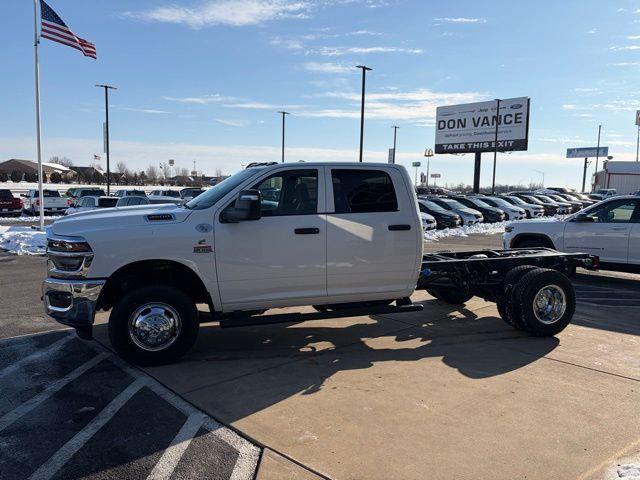 2026 RAM Ram 3500 Chassis Cab RAM 3500 TRADESMAN CREW CAB CHASSIS 4X4 60 CA 2026 RAM Ram 3500 Chassis Cab RAM 3500 TRADESMAN CREW CAB CHASSIS 4X4 60 CA