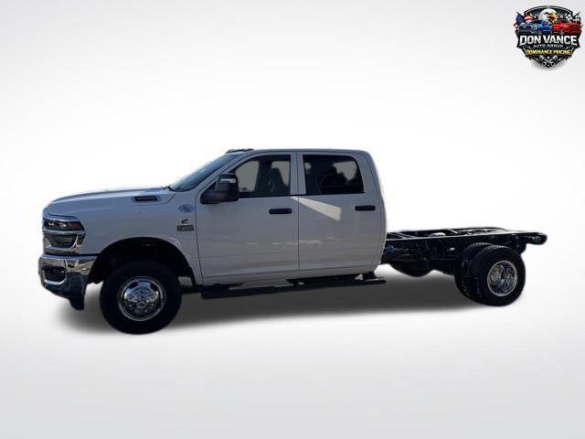 2026 RAM Ram 3500 Chassis Cab RAM 3500 TRADESMAN CREW CAB CHASSIS 4X4 60 CA
