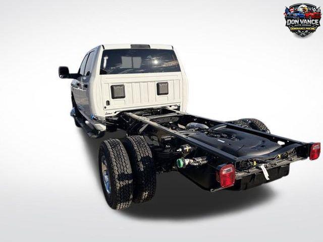 2026 RAM Ram 3500 Chassis Cab RAM 3500 TRADESMAN CREW CAB CHASSIS 4X4 60 CA