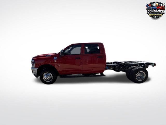 2026 RAM Ram 3500 Chassis Cab RAM 3500 TRADESMAN CREW CAB CHASSIS 4X4 60 CA