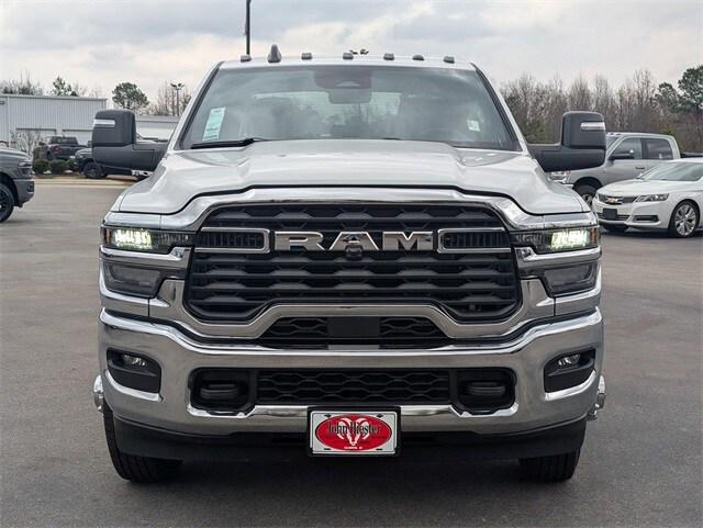 2026 RAM Ram 3500 Chassis Cab RAM 3500 TRADESMAN CREW CAB CHASSIS 4X4 60 CA 2026 RAM Ram 3500 Chassis Cab RAM 3500 TRADESMAN CREW CAB CHASSIS 4X4 60 CA