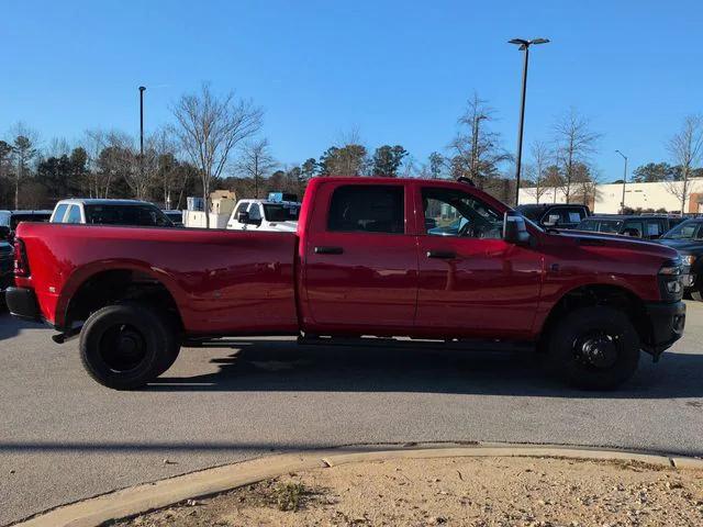 2026 RAM Ram 3500 RAM 3500 TRADESMAN CREW CAB 4X4 8 BOX