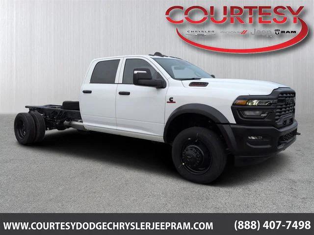 2026 RAM Ram 5500 Chassis Cab RAM 5500 TRADESMAN CHASSIS CREW CAB 4X4 84 CA