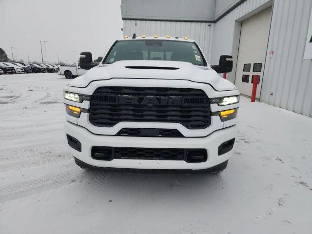 2026 RAM Ram 2500 RAM 2500 BLACK EXPRESS CREW CAB 4X4 64 BOX