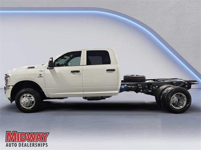 2026 RAM Ram 3500 Chassis Cab RAM 3500 TRADESMAN CREW CAB CHASSIS 4X4 60 CA 2026 RAM Ram 3500 Chassis Cab RAM 3500 TRADESMAN CREW CAB CHASSIS 4X4 60 CA