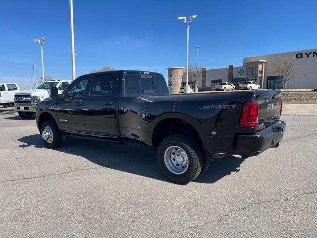 2026 Ram 3500 Laramie Crew Cab 4x4 8' Box