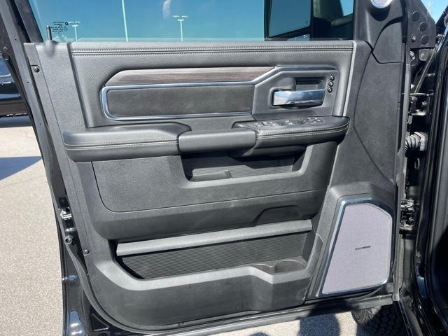 2026 Ram 3500 Laramie Crew Cab 4x4 8' Box
