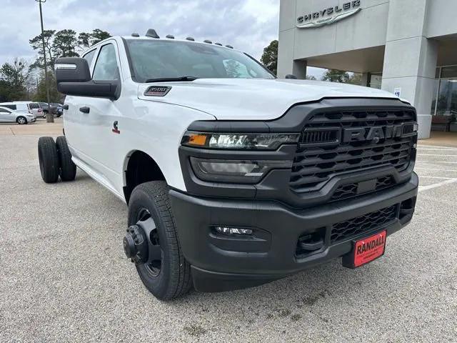 2026 RAM Ram 3500 Chassis Cab RAM 3500 TRADESMAN CREW CAB CHASSIS 4X4 60 CA 2026 RAM Ram 3500 Chassis Cab RAM 3500 TRADESMAN CREW CAB CHASSIS 4X4 60 CA