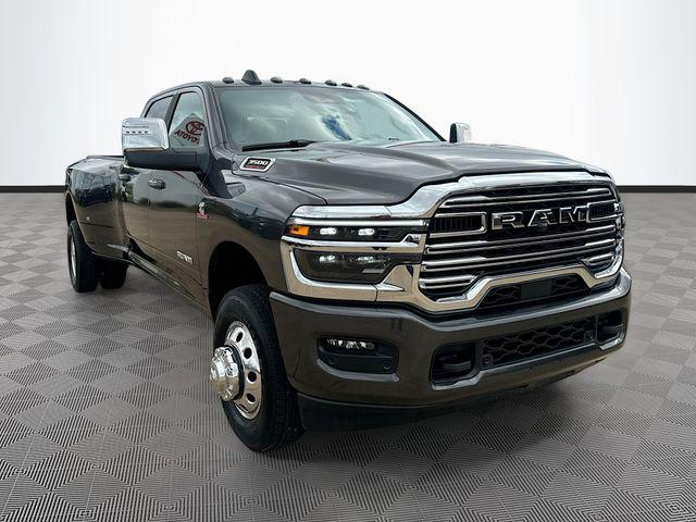 2026 RAM Ram 3500 RAM 3500 LARAMIE CREW CAB 4X4 8 BOX