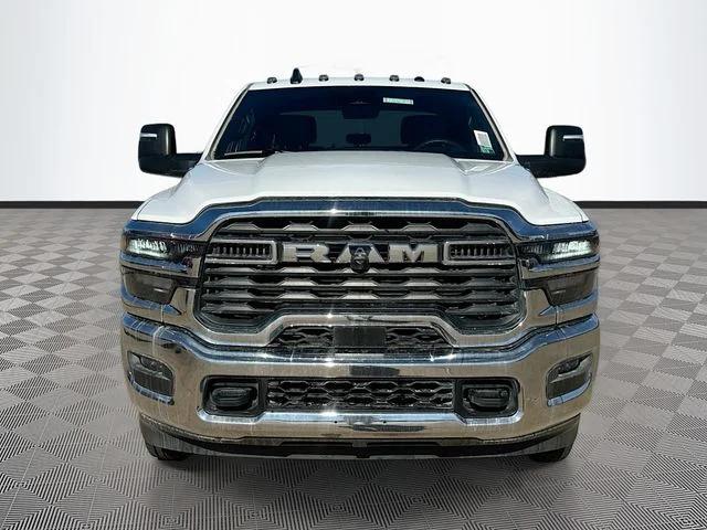 2026 RAM Ram 3500 Chassis Cab RAM 3500 TRADESMAN CREW CAB CHASSIS 4X4 60 CA