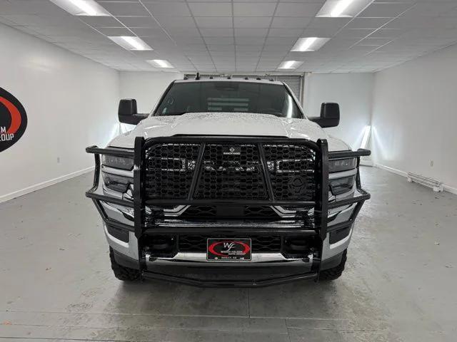 2026 RAM Ram 3500 Chassis Cab RAM 3500 TRADESMAN CREW CAB CHASSIS 4X4 60 CA 2026 RAM Ram 3500 Chassis Cab RAM 3500 TRADESMAN CREW CAB CHASSIS 4X4 60 CA