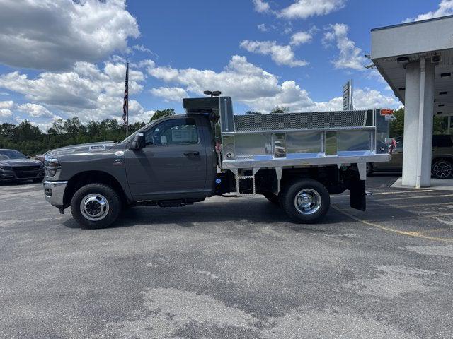 2026 RAM Ram 3500 Chassis Cab RAM 3500 TRADESMAN CHASSIS REGULAR CAB 4X4 60 CA 2026 RAM Ram 3500 Chassis Cab RAM 3500 TRADESMAN CHASSIS REGULAR CAB 4X4 60 CA