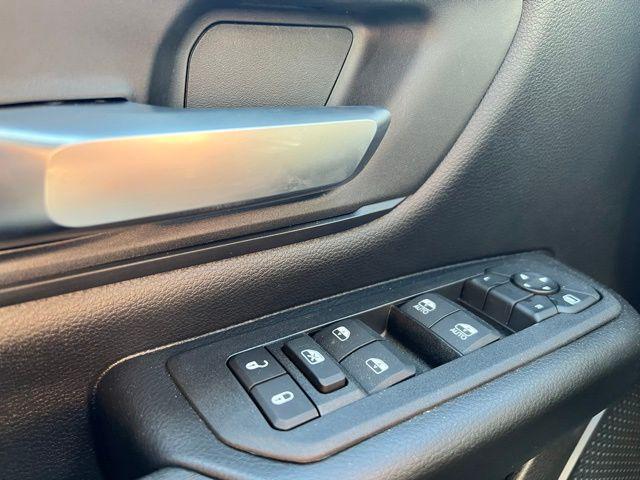 2026 Ram 1500 Warlock Crew Cab 4x4 5'7" Box