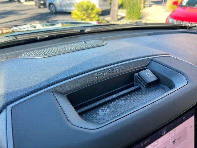 2026 Ram 1500 Warlock Crew Cab 4x4 5'7" Box
