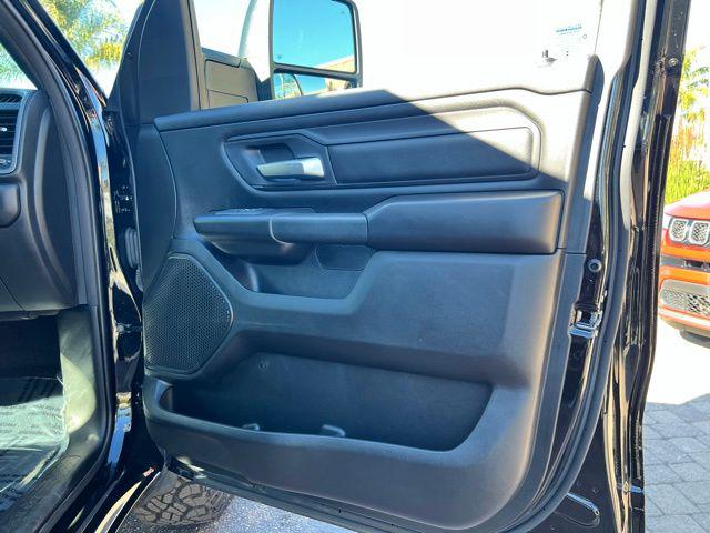 2026 Ram 1500 Warlock Crew Cab 4x4 5'7" Box