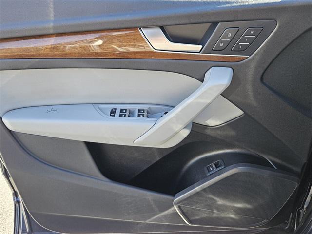 2024 Audi Q5 Premium 40 TFSI quattro S tronic