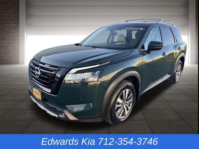 2022 Nissan Pathfinder SL 4WD