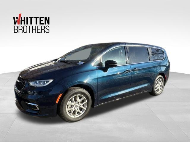 2024 Chrysler Pacifica Touring L 2024 Chrysler Pacifica Touring L