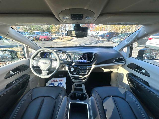 2024 Chrysler Pacifica Touring L 2024 Chrysler Pacifica Touring L