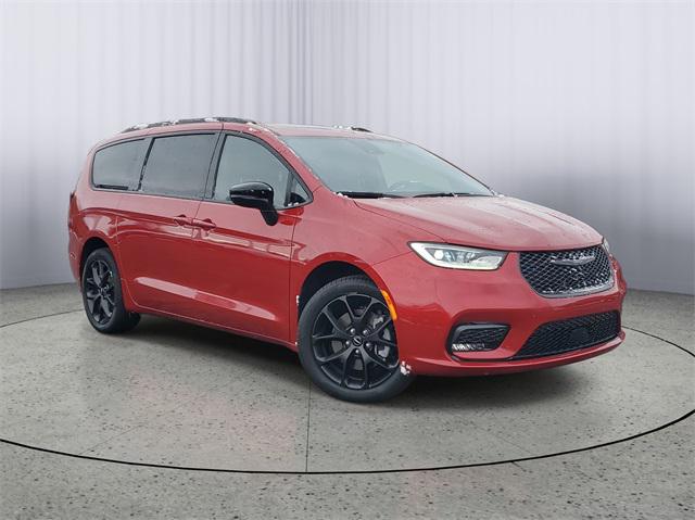 2024 Chrysler Pacifica Limited AWD