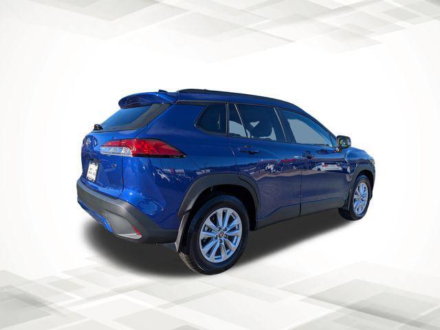 2025 Toyota Corolla Cross LE