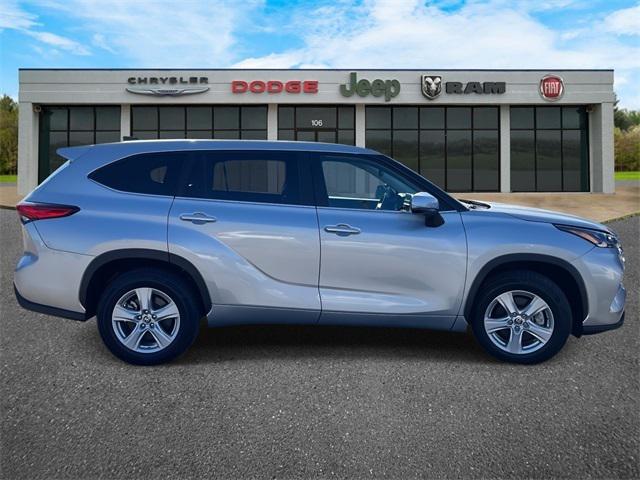2023 Toyota Highlander Platinum 2023 Toyota Highlander Platinum