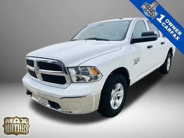 2022 RAM 1500 Classic Tradesman Crew Cab 4x4 57 Box
