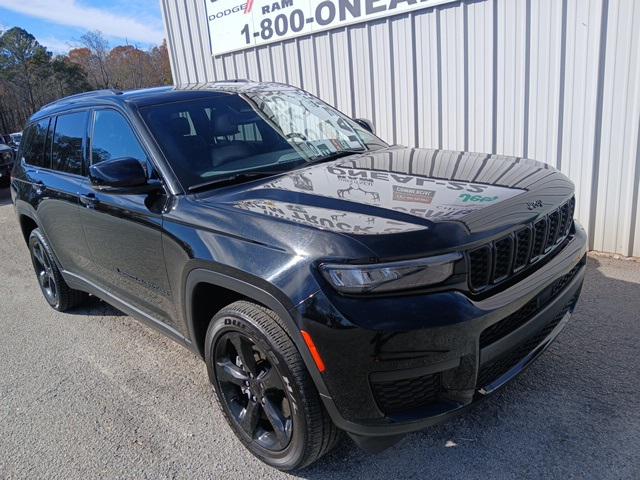2023 Jeep Grand Cherokee L Altitude 4x4 2023 Jeep Grand Cherokee L Altitude 4x4