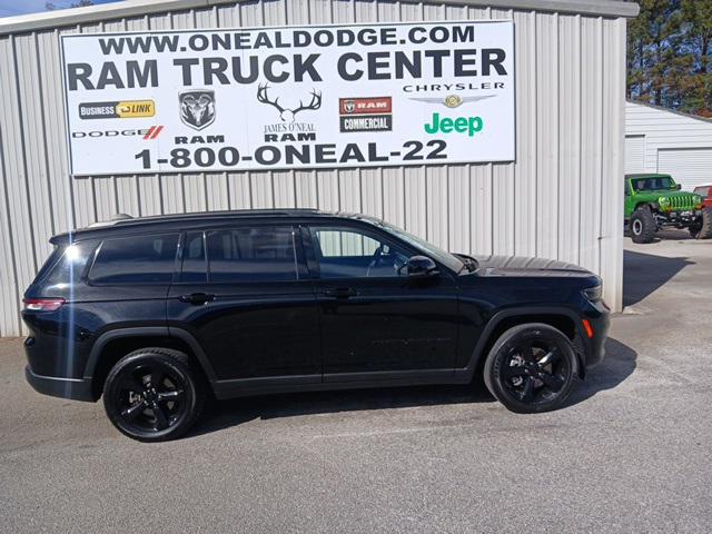 2023 Jeep Grand Cherokee L Altitude 4x4 2023 Jeep Grand Cherokee L Altitude 4x4