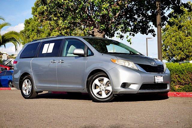 2014 Toyota Sienna LE V6 7 Passenger Mobility 2014 Toyota Sienna LE V6 7 Passenger Mobility