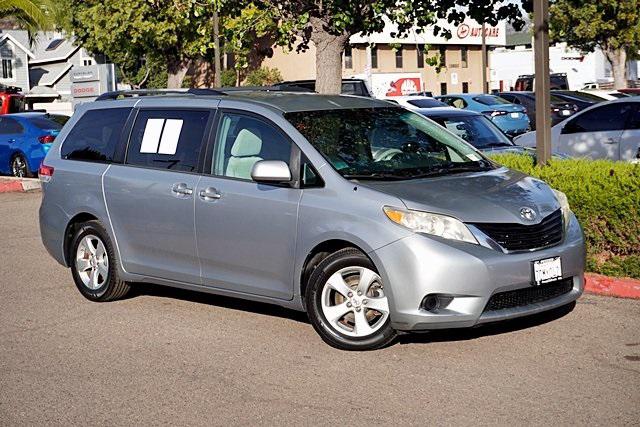 2014 Toyota Sienna LE V6 7 Passenger Mobility 2014 Toyota Sienna LE V6 7 Passenger Mobility