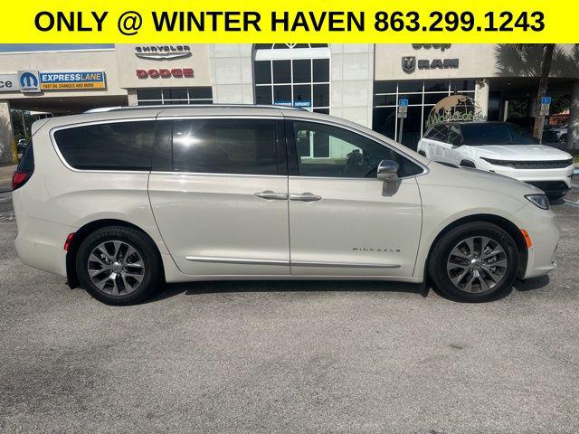 2021 Chrysler Pacifica Hybrid Pinnacle 2021 Chrysler Pacifica Hybrid Pinnacle