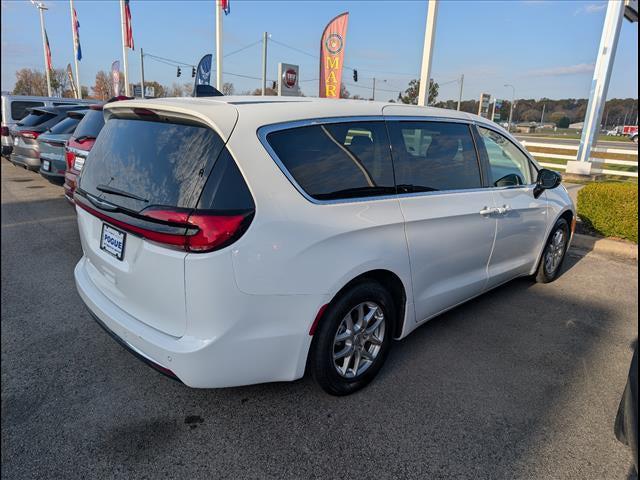 2024 Chrysler Pacifica Touring L 2024 Chrysler Pacifica Touring L