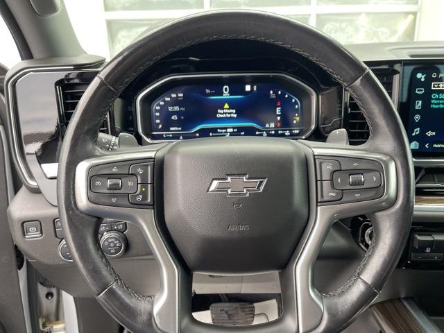 2022 Chevrolet Silverado 1500 4WD Crew Cab Short Bed RST