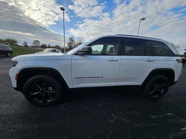2023 Jeep Grand Cherokee Altitude 4x4 2023 Jeep Grand Cherokee Altitude 4x4