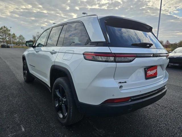 2023 Jeep Grand Cherokee Altitude 4x4 2023 Jeep Grand Cherokee Altitude 4x4