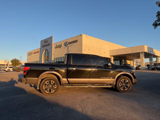 2020 Nissan TITAN Crew Cab Platinum Reserve 4x4
